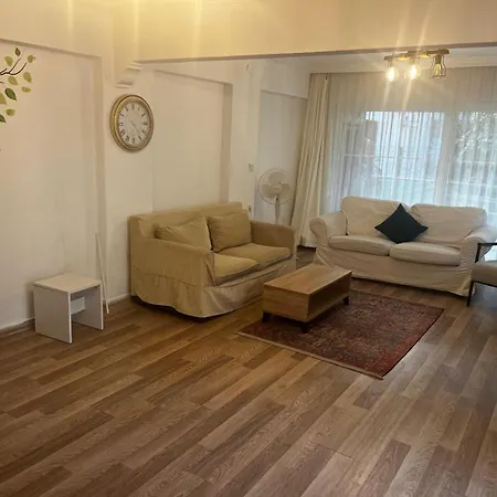 Ide Apartment *